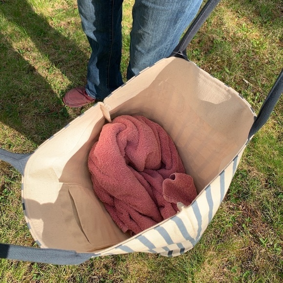 - “BEACH” EMBELLISHED STRIPED CANVAS TOTE - Picture 6 of 8